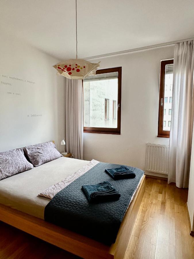 Central Apartment With Balcony Budapešť Exteriér fotografie