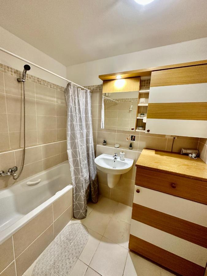 Central Apartment With Balcony Budapešť Exteriér fotografie